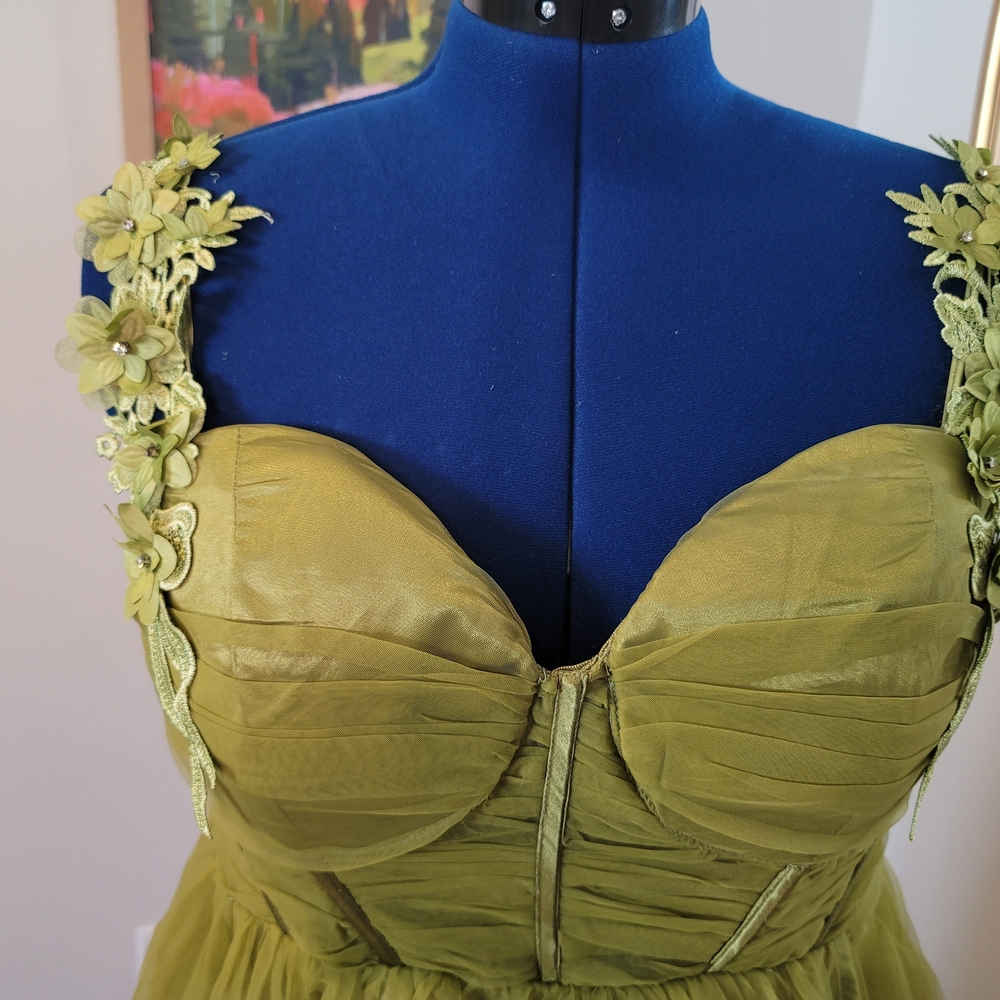 Faereisty NWOT Chartreuse Ballgown Corset Size 2XL - Picture 5 of 8